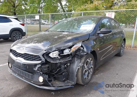 2021 Kia Forte Lxs из США, поврежденный, VIN 3KPF24AD6ME302029